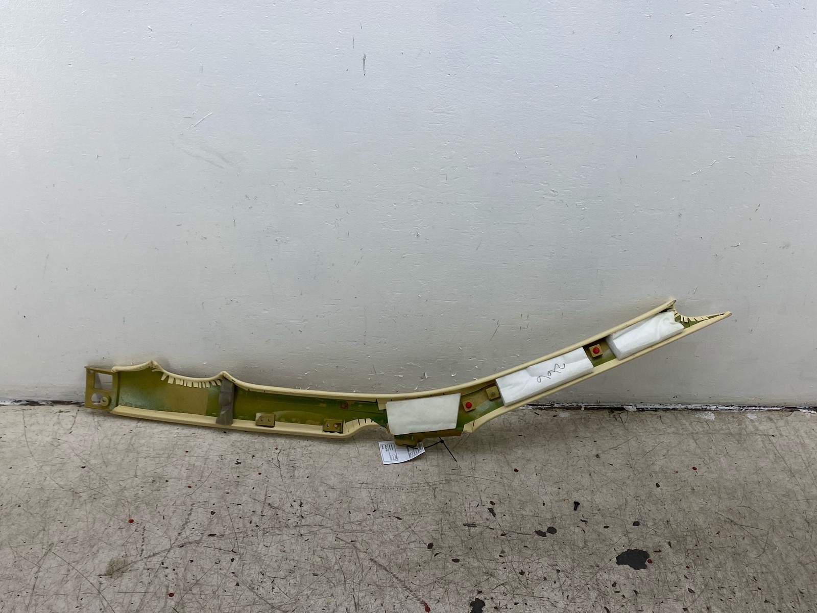 2010-2020 BENTLEY MULSANNE FRONT LEFT WINDSHIELD A PILLAR TRIM PANEL 3Y5867457
