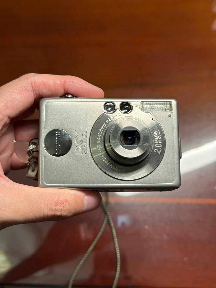 Canon IXY Digital 200 – 1-1/1500s Shutter Speed, Versatile