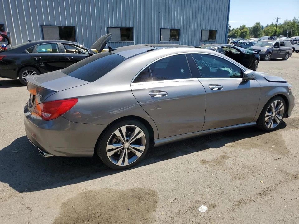 BLK LEFT FRONT DOOR TRIM PANEL 11772003018G72 2016 MERCEDES-BENZ CLA250 Foto 4 de 4