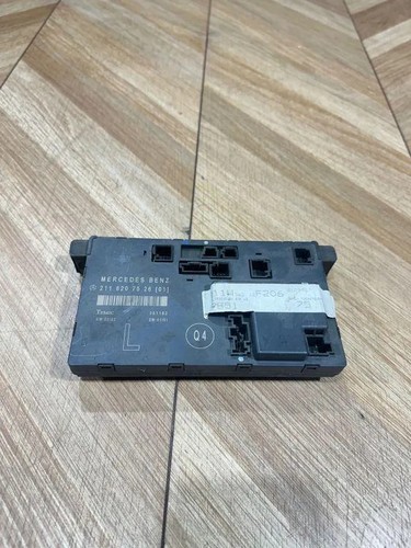 MERCEDES-BENZ E W211 Türsteuergerät hinten links 2118207526 2.99 34575243