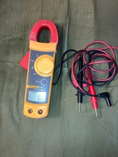 Fluke 321 AC Clamp Meter 400a/600v with Leads Great Condition