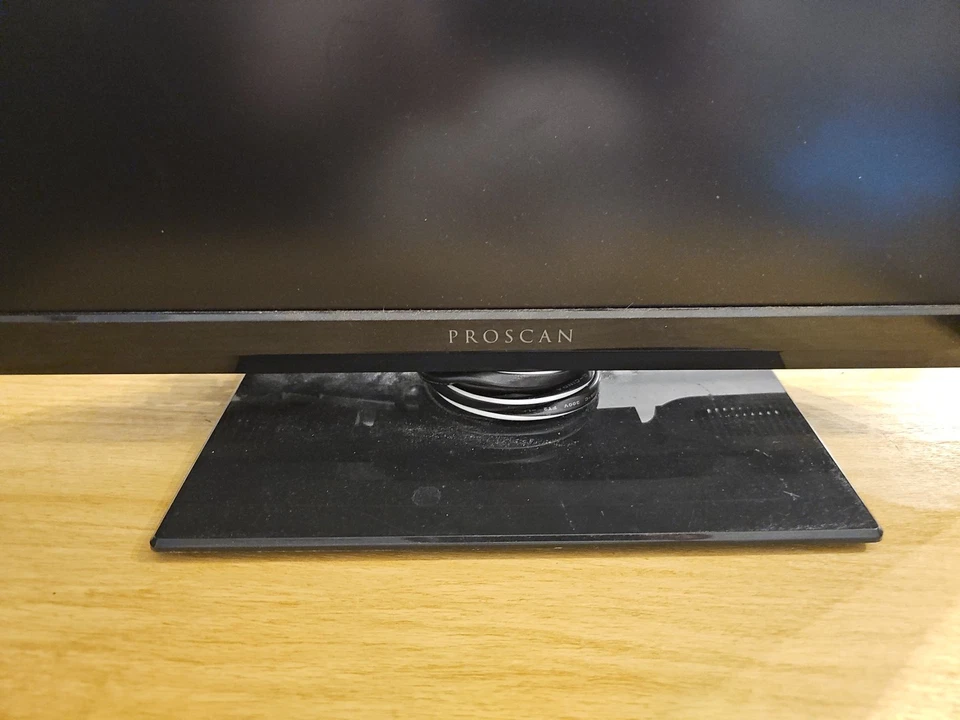 Proscan 24-Inch LED TV | 720p, 60Hz | DVD Player | PLEDV2488A-E model TESTED - Image 2 of 4