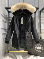 Canada Goose-Trillium Parka 6660W Black Women's down Relaxed fit