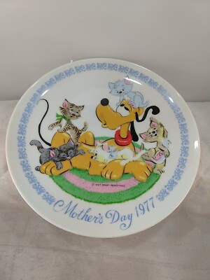 Walt Disney Characters Mother's Day 1977 Limited Edition Plate Schmid Bros