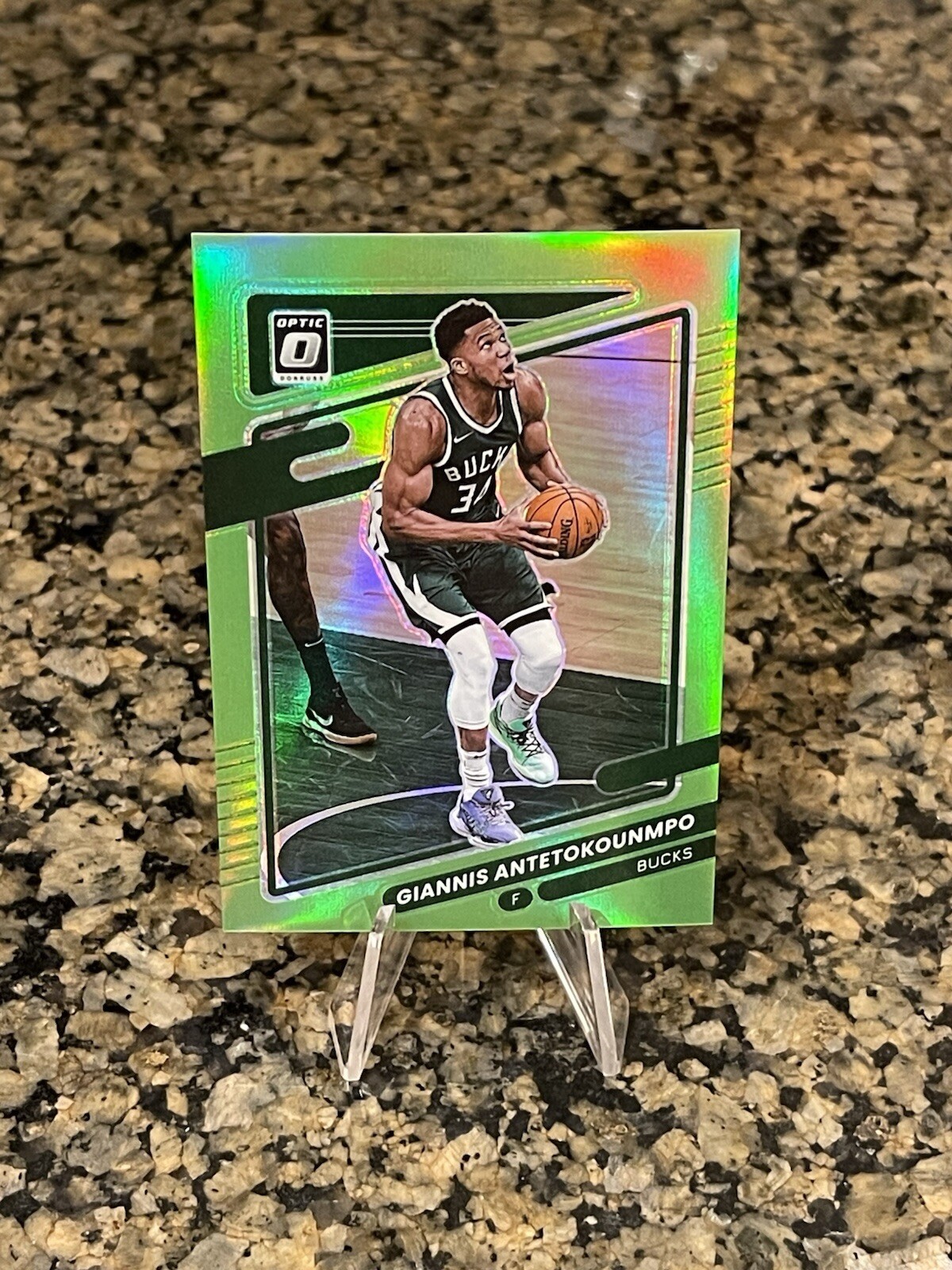 2021-22 Panini Donruss Optic GIANNIS ANTETOKOUNMPO #31 Lime Green Prizm /149
