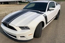 Ford HP High Performance White Basecoat + Reducer Quart (Basecoat Only)  Kit