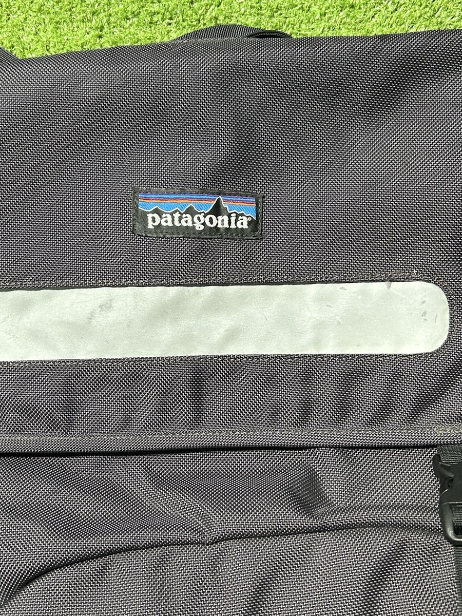 Patagonia Half Mass Messenger Crossbody Backpack Bag Laptop Black