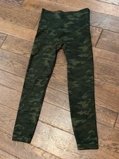 Spanx Leggings - Green Camo- Size Medium   Look at Me Now Seamless