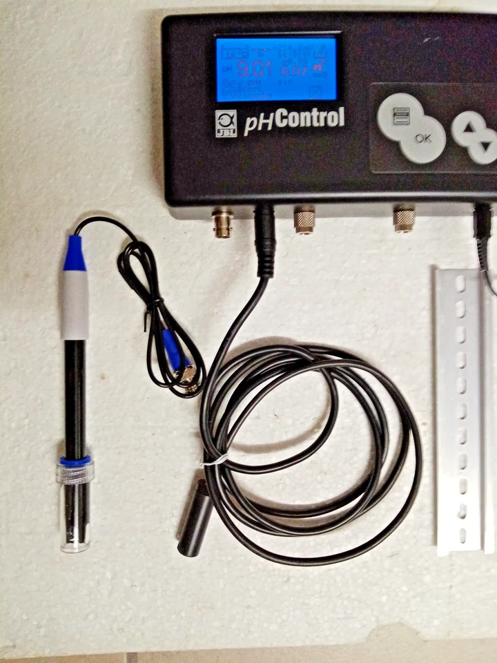 JBL ProFlora CO2 pH Controller mit Magnetventil, neue pH Elektrode u Eichlösung - Bild 2 von 4
