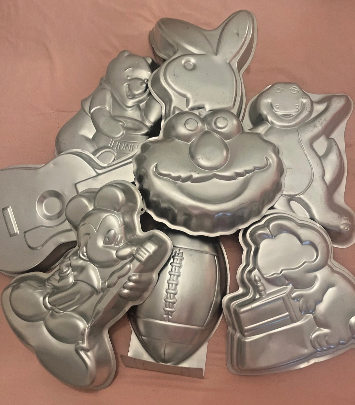 8 piece cake pans vintage, Barney, Elmo, Winnie the Pooh, Mickey Mouse, Garfield