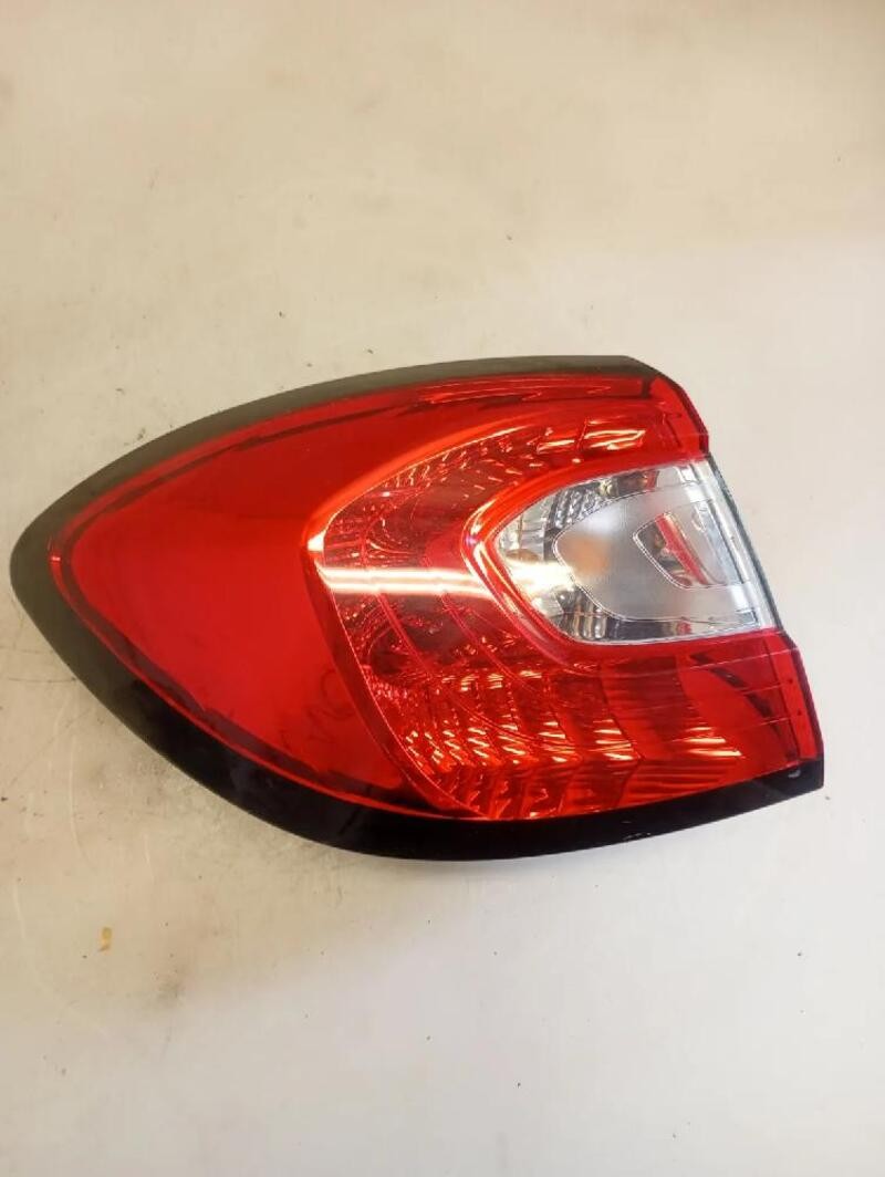 265557367R FARO POSTERIORE EST. SINISTRO RENAULT CAPTUR 1.5 dCi (66Kw) EDC Suv