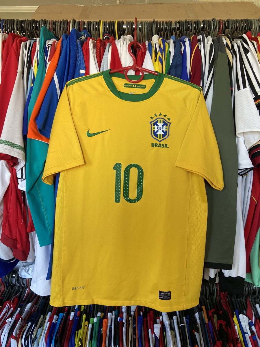 BRAZIL 2010 2011 HOME FOOTBALL SHIRT SOCCER JERSEY NIKE 389277-710