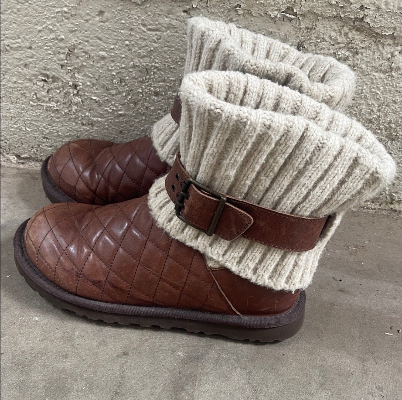 Ugg Australia Quilted Leather Boots Womens Size 6