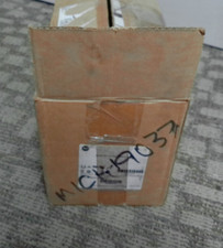 Allen Bradley VPL-B1303C-PJ14AA Servo Motor New VPL B1303C PJ14AA