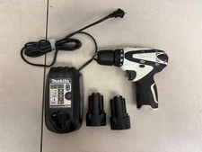 MAKITA 12V Volt FD02 Cordless 3/8" Driver Drill With 2 Batteries & Charger READ