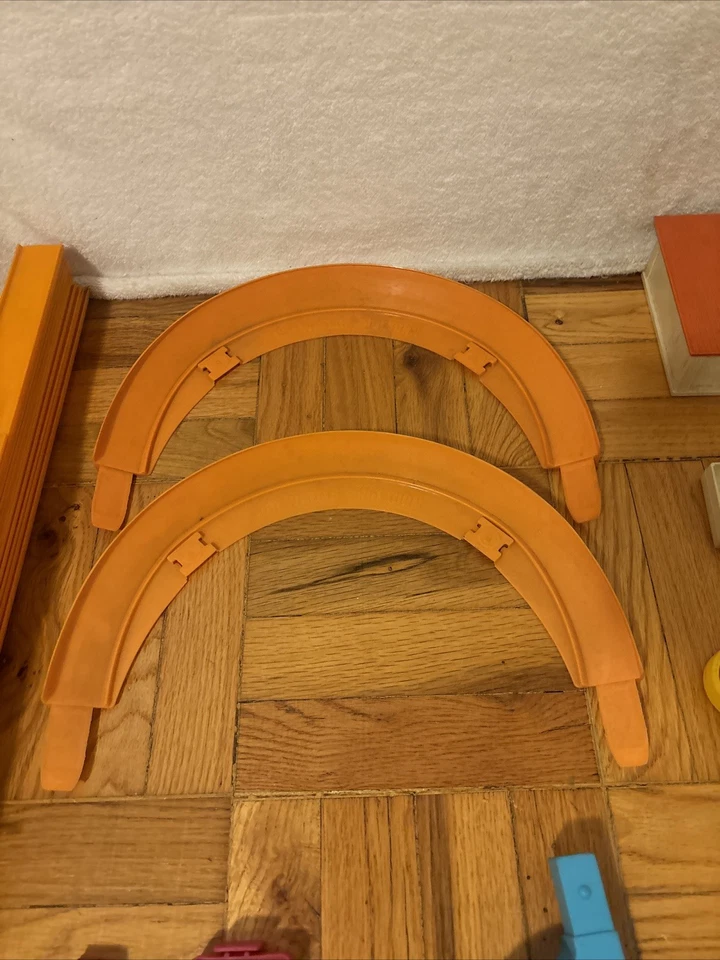 Vintage 1968 Hot Wheels Redline Cars Super Charger & Track Lot WORKS! Mattel - Image 3 of 4