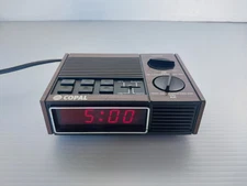 Vintage Copal Clock Radio Alarm RD668 Woodgrain *Read Description*