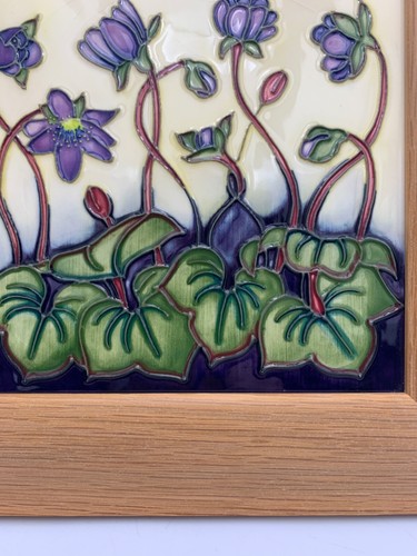 Stunning Moorcroft Emma Bossons Hepatica Oak Framed Plaque - Picture 6 of 13