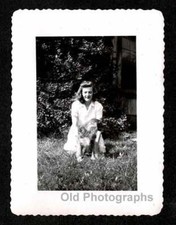 PROFILE DOG LOOKING AWAY w/WOMAN IN YARD OLD/VINTAGE PHOTO- E265