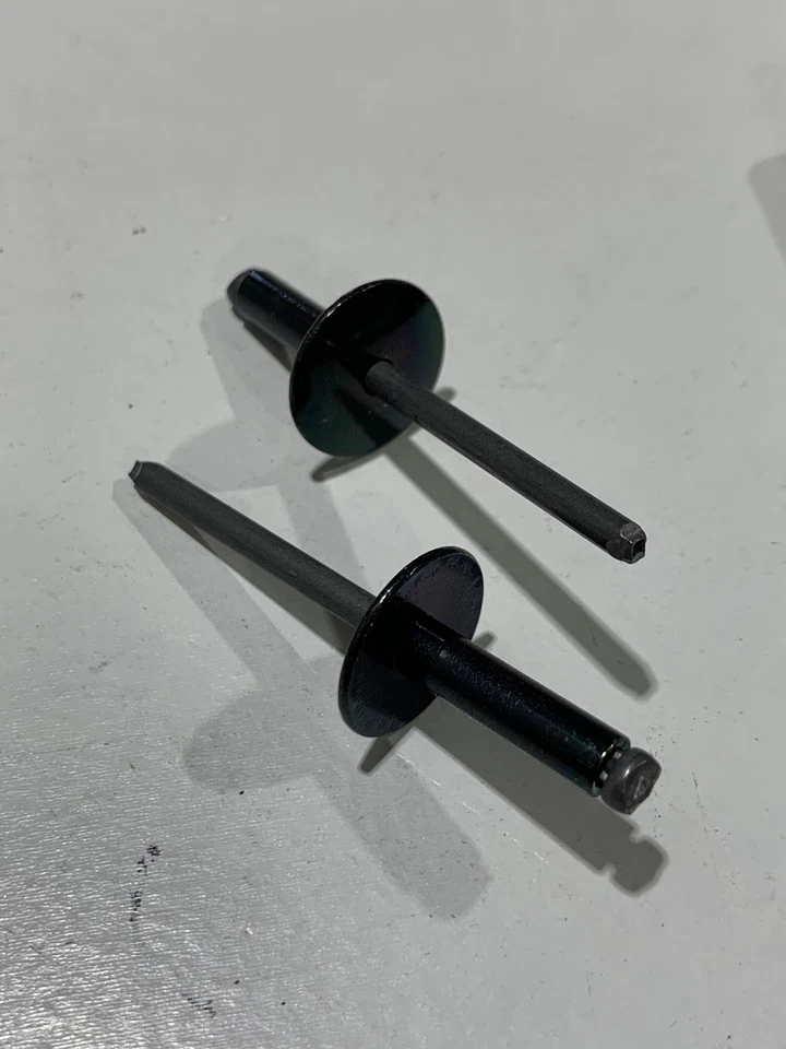 Remache Cantidad 6 - 2000 POLARIS Polaris Foto 2 de 2