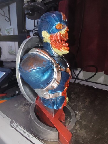 Bust Statue Of Zombie Captain America Marvel - Picture 5 of 9