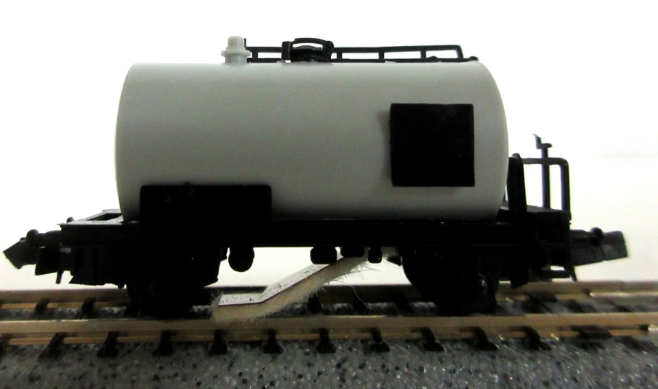 N scale Con Cor Track cleaning  tank car w Box  1231   MINT - Image 2 of 4