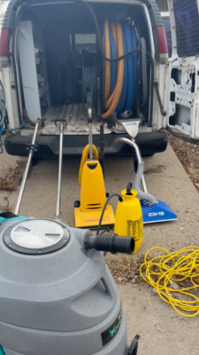 Carpet Cleaning With A 421 Boxxer Truckmount, Rapid Electric Power