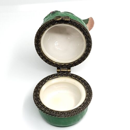 Trinket Box Hummingbird and Flower with Bow Clasp 3" Handpainted Vintage - Picture 9 of 9