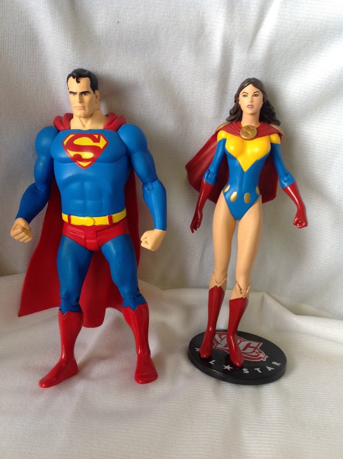 DC Universe Action Figures of Superman and Supergirl - Must See DC Universe Action Figures of Superman and Supergirl - Must See