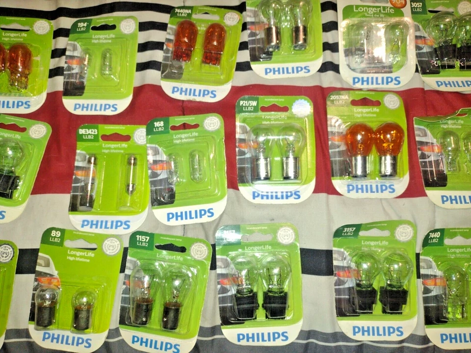 lot of 30 New Philips Longer Life High Lifetime Courtesy Light Bulbs - Image 2 of 3