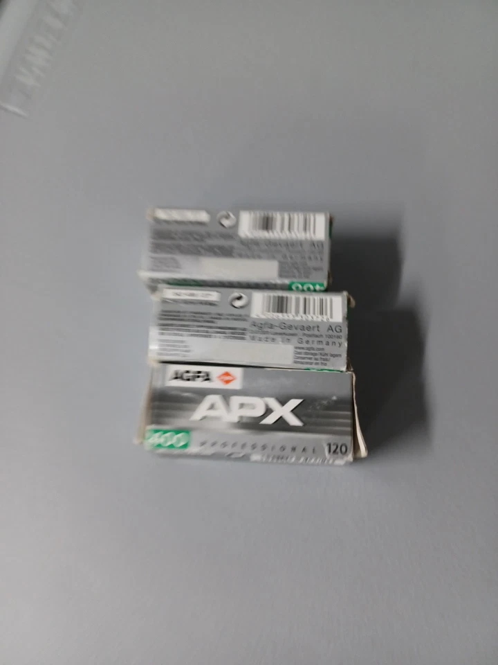 AGFA Agfapan APX 400 blanco y negro profesional 120 película - caducado 2009 3 rollos Foto 4 de 4