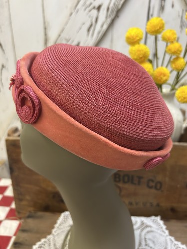 Vintage 1960s Pillbox Coral Orange Pink Embellished Floral Round Hat - Picture 3 of 6
