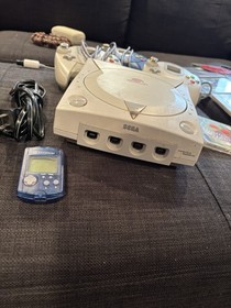 Sega Dreamcast Bundle System w Games Controllers 