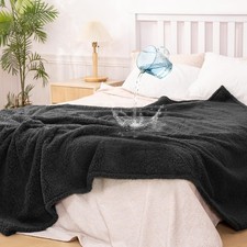 Waterproof Dog Blanket 60 x 80 in for Large Dogs XL Washable Pet Blanket