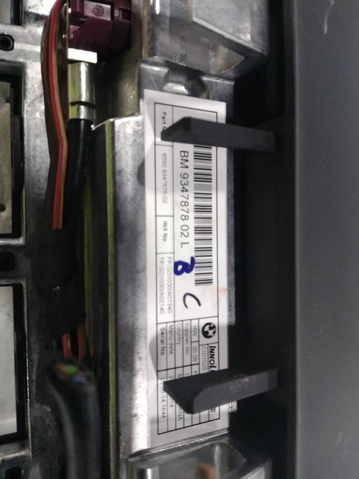 2015 BMW X5 Infotainment Display OEM Blue 128K Miles Warranty NJ25-22068-551609 - Image 3 of 4