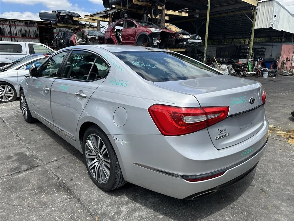 Fuel Vapor Charcoal Canister 2014 15 16 Kia Cadenza - Image 4 of 4