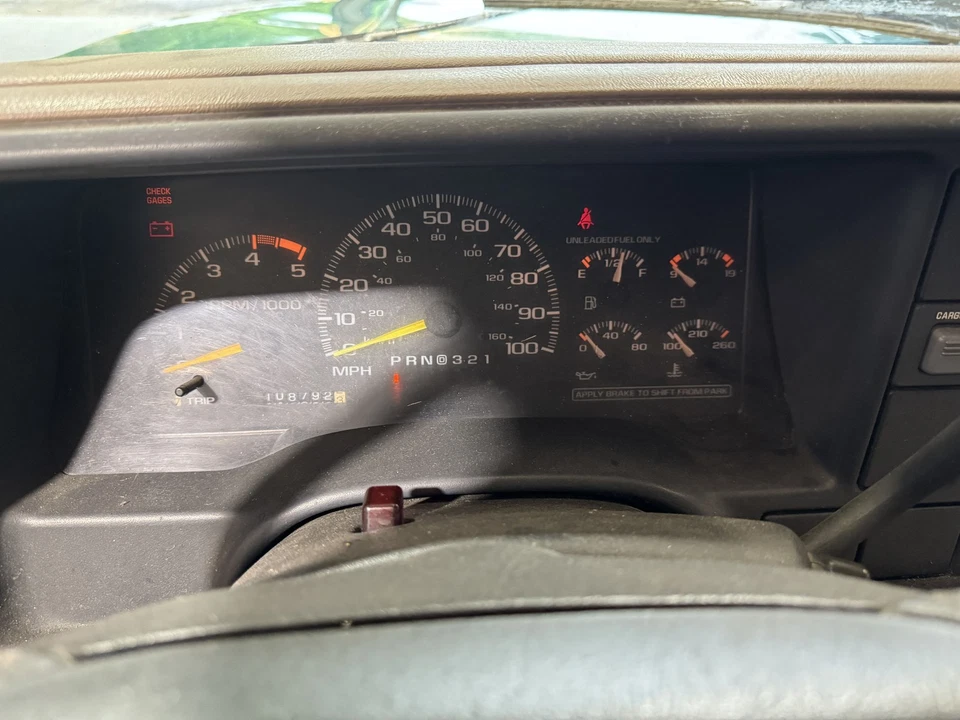 GMC SIERRA C1500 1995 velocímetro instrumento tablero calibre cuadro 108792 millas Foto 2 de 4
