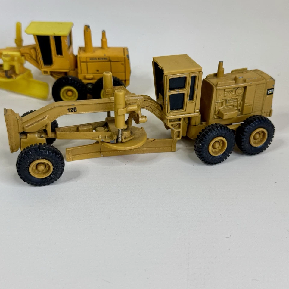 ERTL CAT 12G & JOHN DEERE 772B Diecast Road Grader Lot Vintage Construction - Image 2 of 4