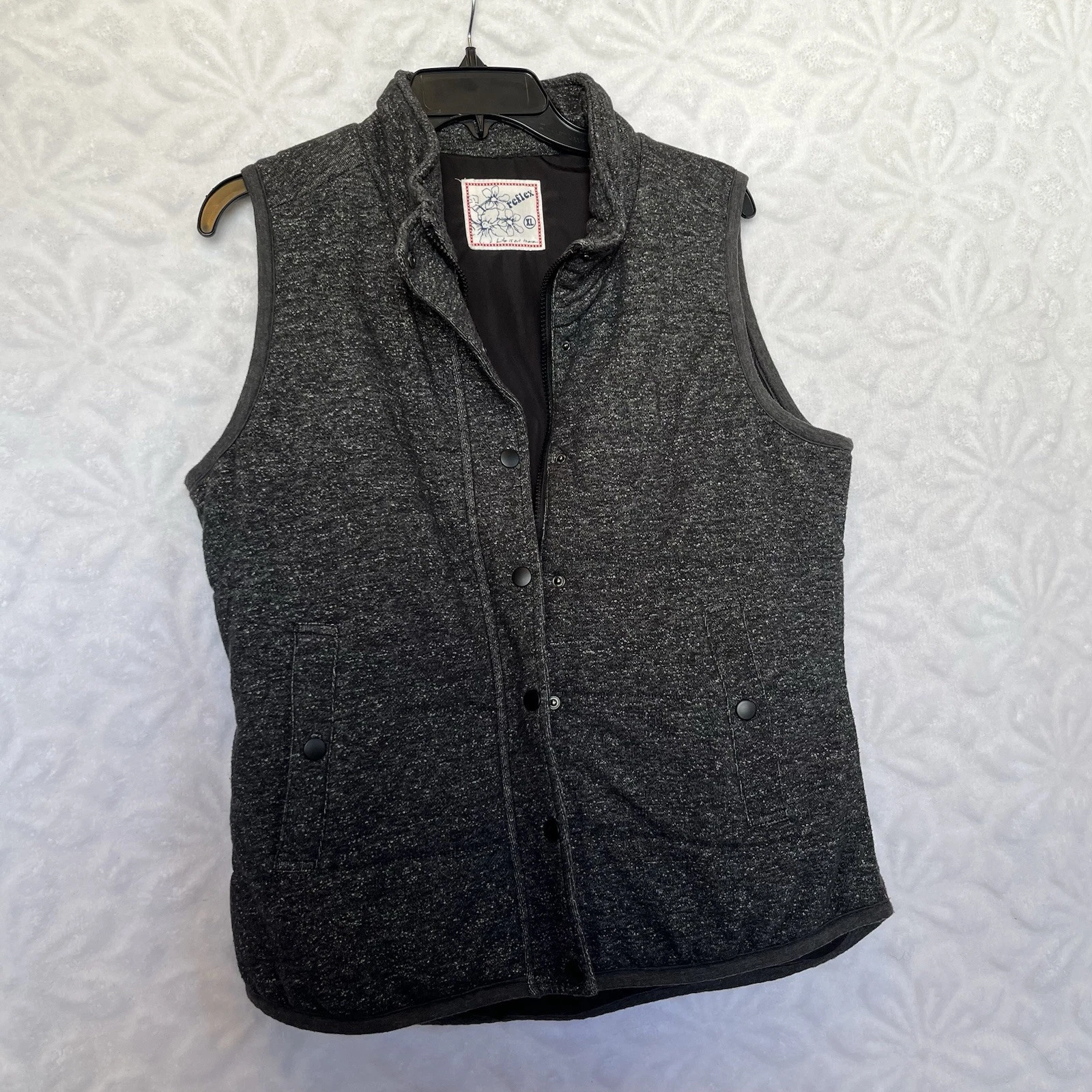 Reflex Gray Quilted Vest with Stand-Up Collar full zip and snap closures size XL