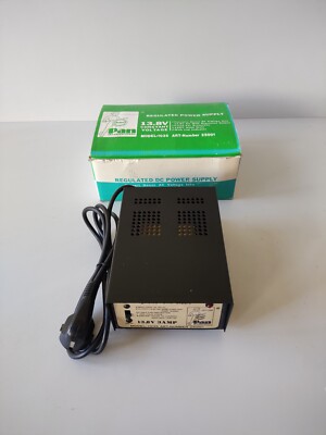 Pan International model 1035 Regulated Power Supply 25001 13.8V 3AMP