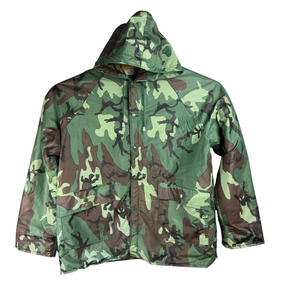Chaqueta de Lluvia Rothco Camuflada con Capucha Hombres M Impermeable PVC Aislado Acolchado Forrado De Colección Foto 4 de 4