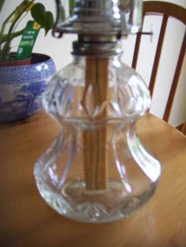 LAMPLIGHT FARMS OIL LAMP+FUNNEL-LIT ONCE. - Picture 2 of 3