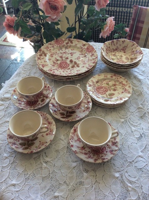 Johnson Brothers Devon Cottage 20pc Place Setting Service For 4