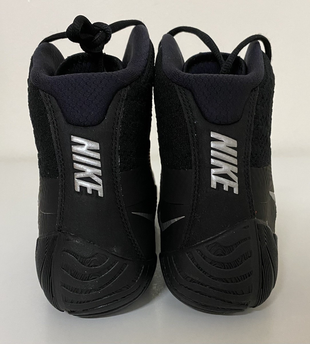 Nike Tawa Black Metallic Silver Mens Sz 10.5 Wrestling  display picture 1