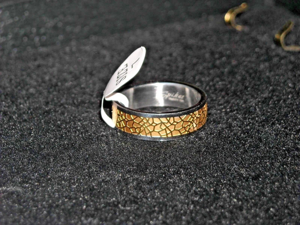 Spikes stainless steel black ring deals