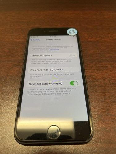 Apple iPhone 7 - 128 Go - Noir (Désimlocké) - Rayures des deux côtés - #63 - Photo 4 sur 4