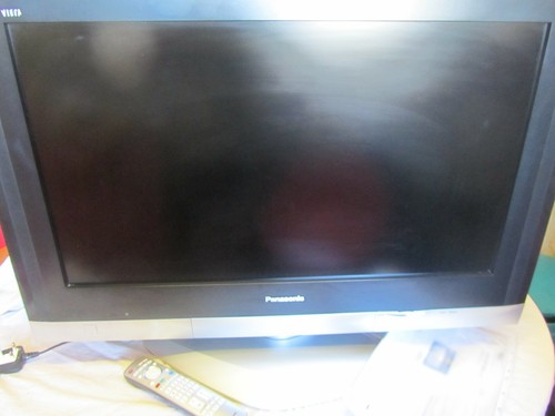 Panasonic Viera TX-32LXD600 32" HD LCD Television With Freeveiw & Remote - Picture 4 of 12