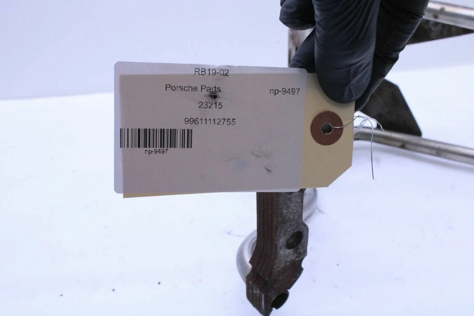 Soporte silenciador izquierdo Porsche 911 996 1999-2001 3,4 OEM usado Foto 3 de 3