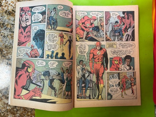 Flash 201 VF+ 1970 DC Comics Golden Age Story 8.2 - Picture 11 of 24