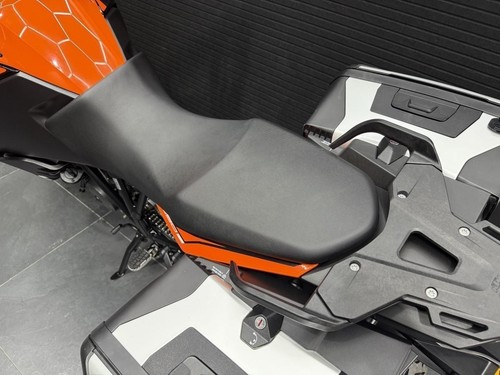 KTM 1090 ADVENTURE 2018 *2 owners plus panniers now reduced!* - Picture 13 of 14